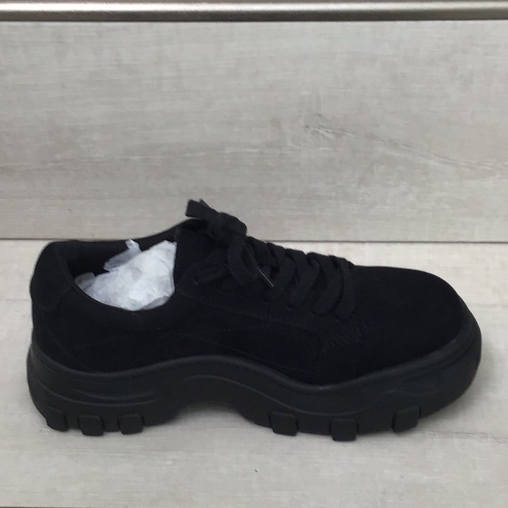 🆕 No Tags. ZARA Lug Sole Black Sneakers Platform Heel Lace up